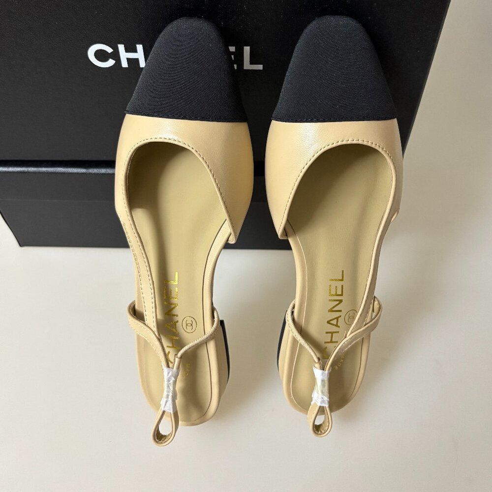 New Chanel Size 37 Goatskin Slingback Beige/Black Flat